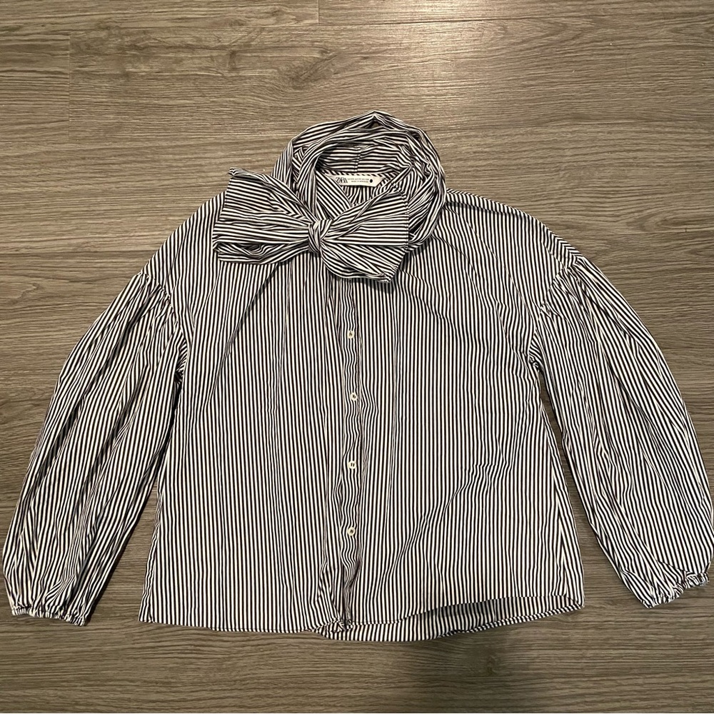 Zara bow tie puff blouse shirt size XS